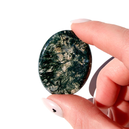 Moss Agate Crystal Worry Stone: Pocket Growth