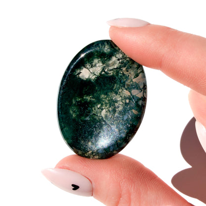 Moss Agate Crystal Worry Stone: Pocket Growth